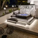 Monte Smith Luxury Villa