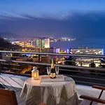 Monte Smith Luxury *