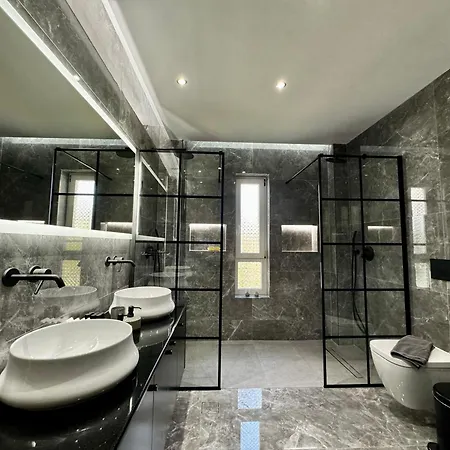 Monte Smith Luxury Villa