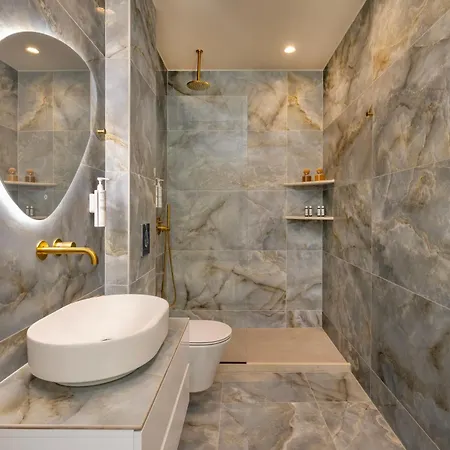 Monte Smith Luxury *