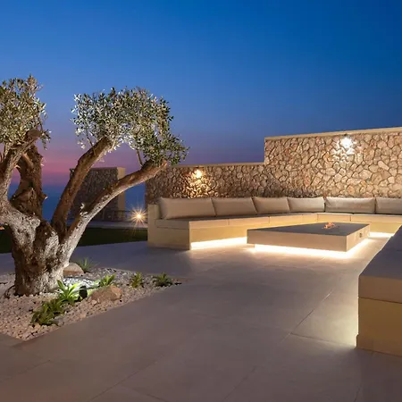 Monte Smith Luxury *